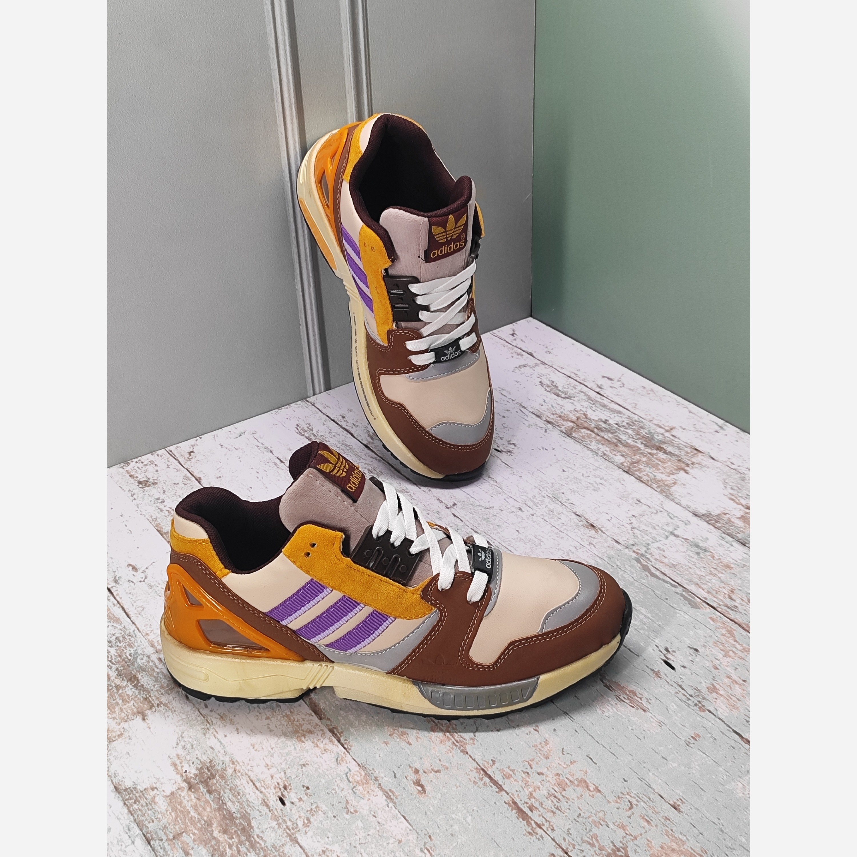 خرید و قیمت کتونی مردانه آدیداس ZX8000 ملقب به یوگی از غرفه مَهدِل شوز
