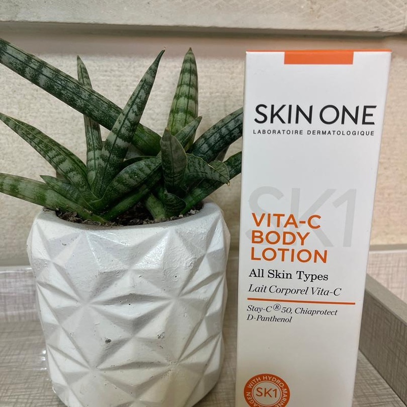 لوسیون بدن ویتامین سی اسکین وان