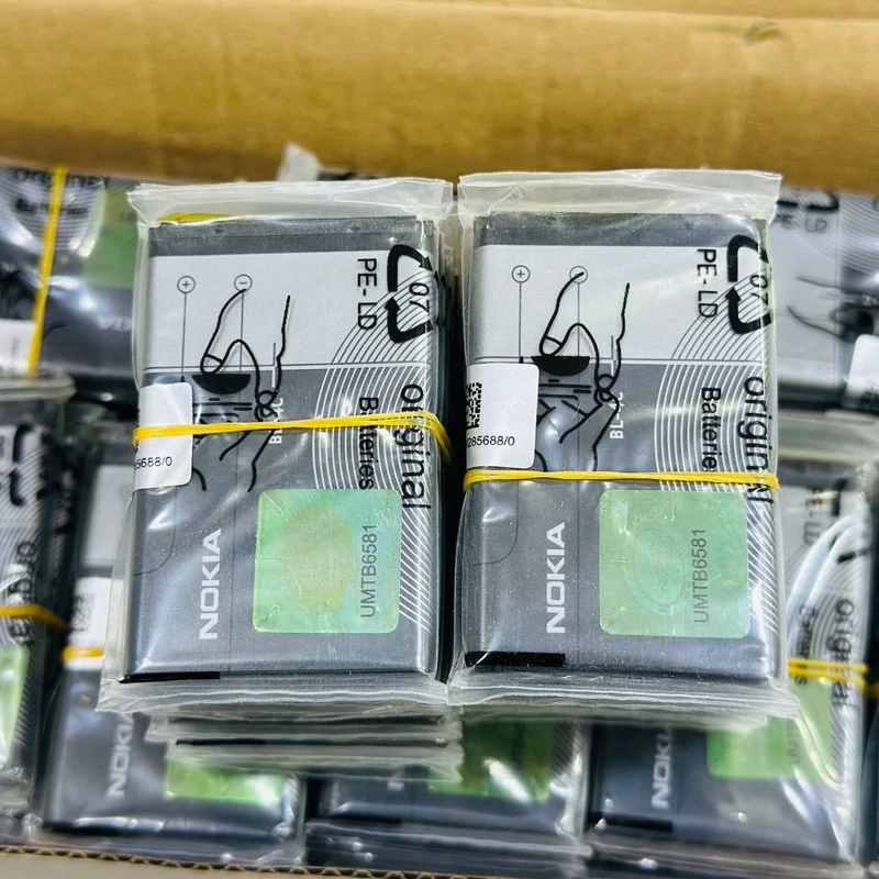 باطری های اورجینال مدل 4c و 5c نگهداری شارژ زیاد  کیفیت بسیار  عالی