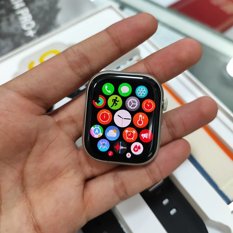 ساعت هوشمند صفحه گرد همراه با 7 بند