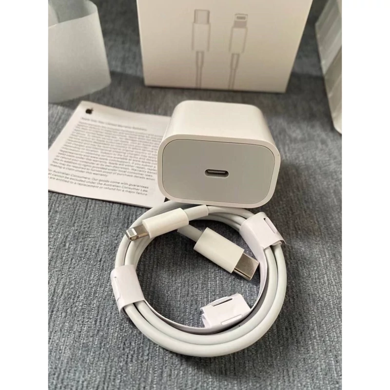 شارژ آیفون اصلی مناسب 11 و 12 و 13 مدل 2 پین 20W وات کیفیت عالی
