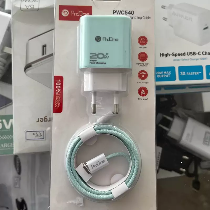 شارژر دیواری 20 وات پرووان مدل PWC540 به همراه کابل تایپ C (پس کرایه)