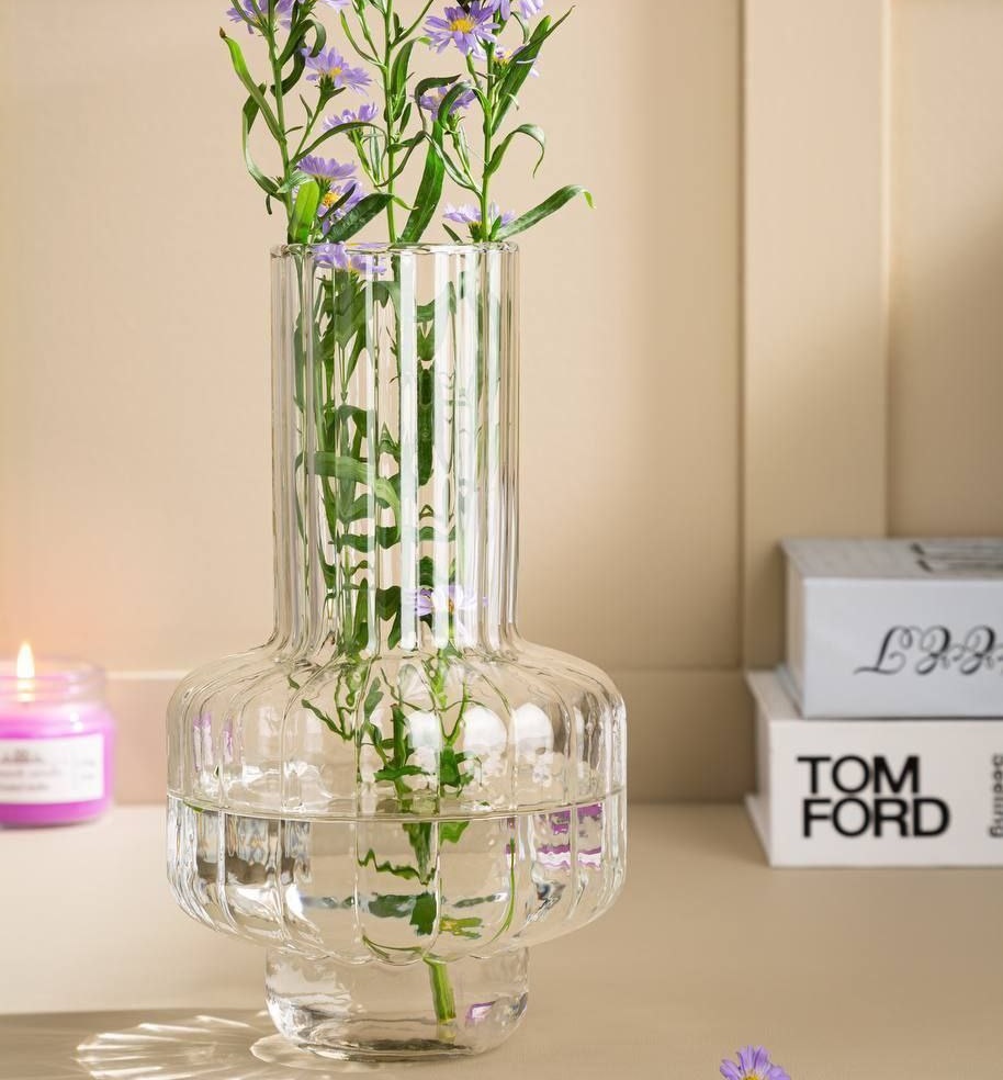 گلدان کلاسیک بلند (پست پیشتاز پس کرایه)