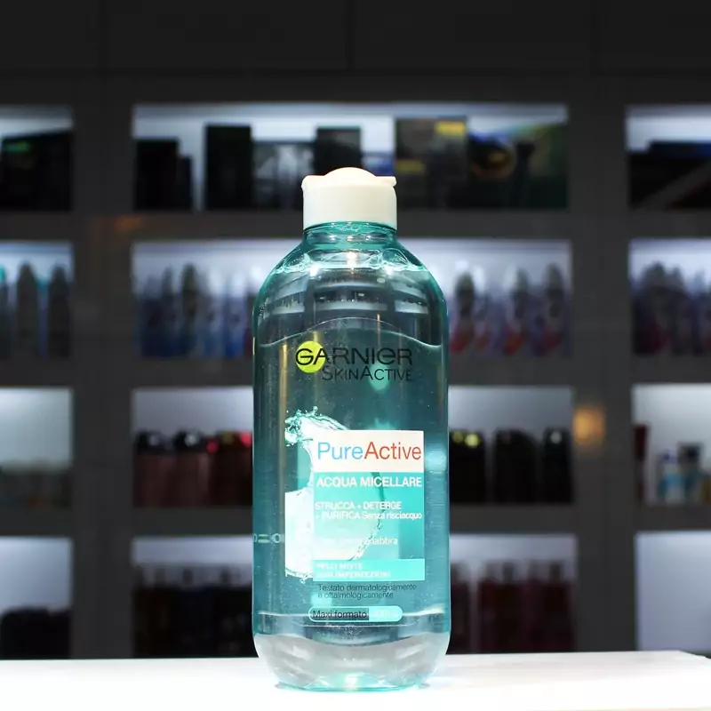 محلول میسلار واتر گارنیه مدل pure active حجم 400 میلی لیتر