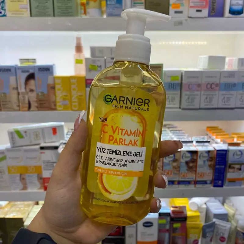 ژل شوینده گارنیر ویتامین سی روشن کننده پوست