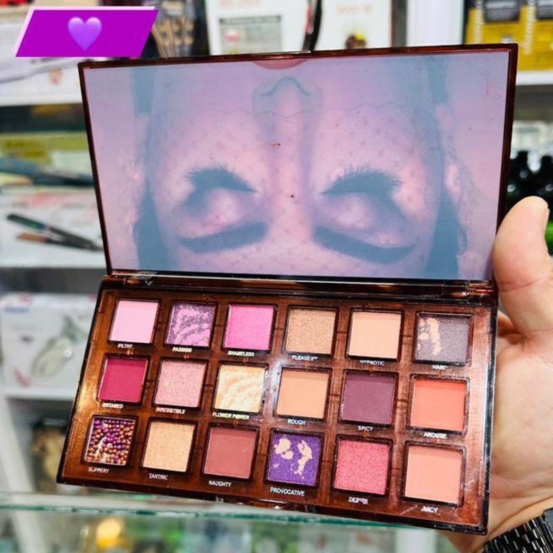 پالت سایه naughty nude هدی بیوتی (پس کرایه)