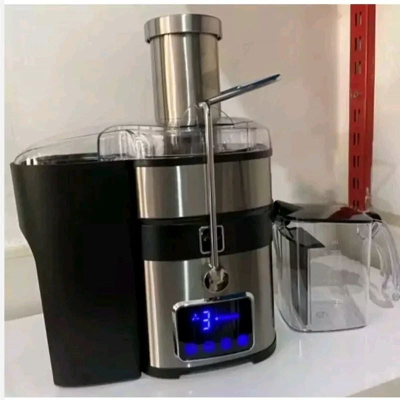 آبمیوه گیری تک کاره بلک کوکر مدل 566 توان 800 وات