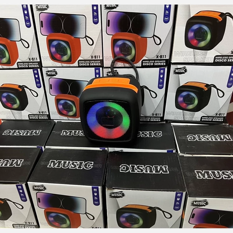 اسپیکر  مدل911  رم خور  فلاش  بلوتوث و رادیو AUX کیفیت صدا و باطری فوق العادە