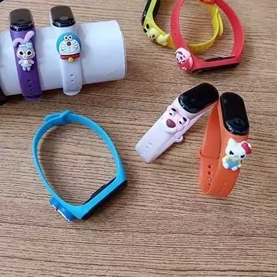 ساعت مچی هوشمند دیجیتال عروسکی بچه گانه  - در غرفه مامان گلی