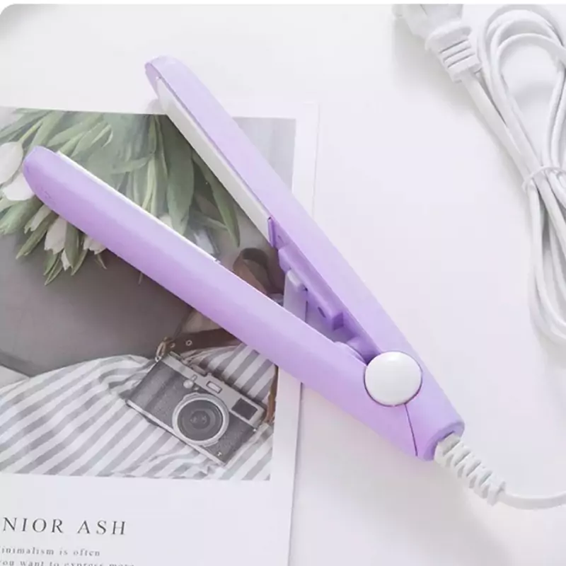 اتو مو مسافرتی دما 160 درجه و 220 ولت خیلی سریع داغ میشه ماندگاری و حرارت مناسب 