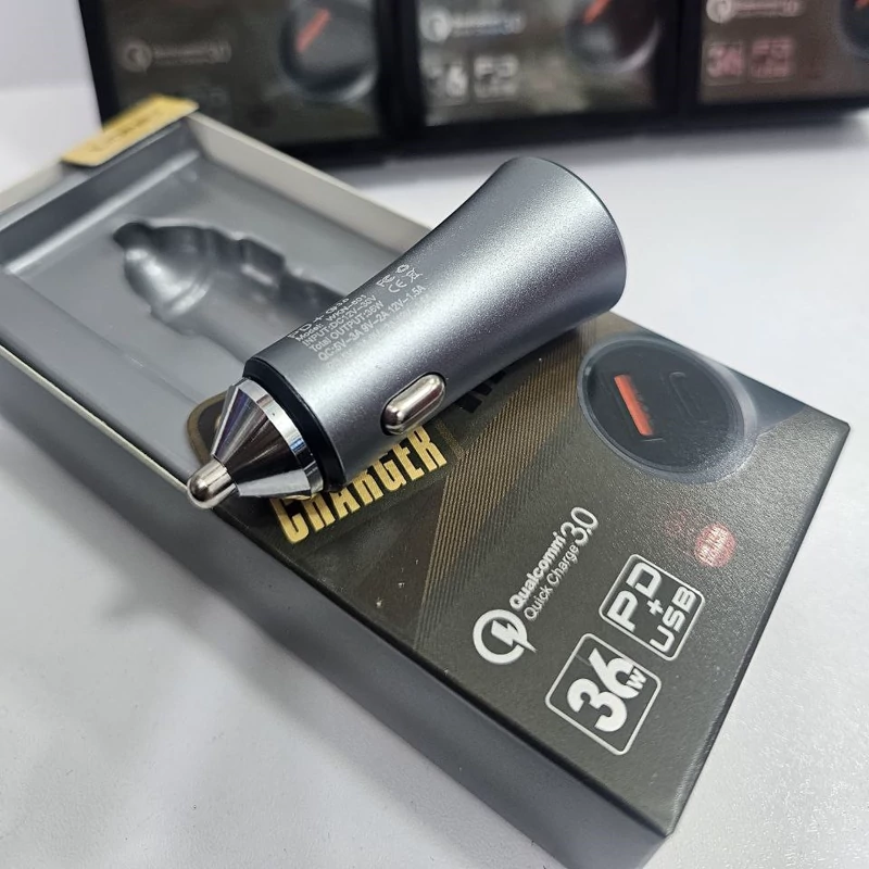 شارژر فندکی Ldino مدل فلزی داراری دو پورت خروجی USBوPD فست شارژر در بسته بندی شیک کیفیت بسیار عالی