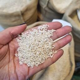 برنج نیم دانه درجه یک هاشمی.سورت شده .گیلان.محصول 1402.بدون واسطه