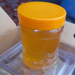 عسل طبیعی شهد آفتابگردان یک کیلویی با ارسال رایگان به سراسر کشور