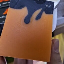 صابون زرد چوبه زغال ترکیبی (ضد لک ، سفید کننده  ، ضد جوش ، منافظ باز )