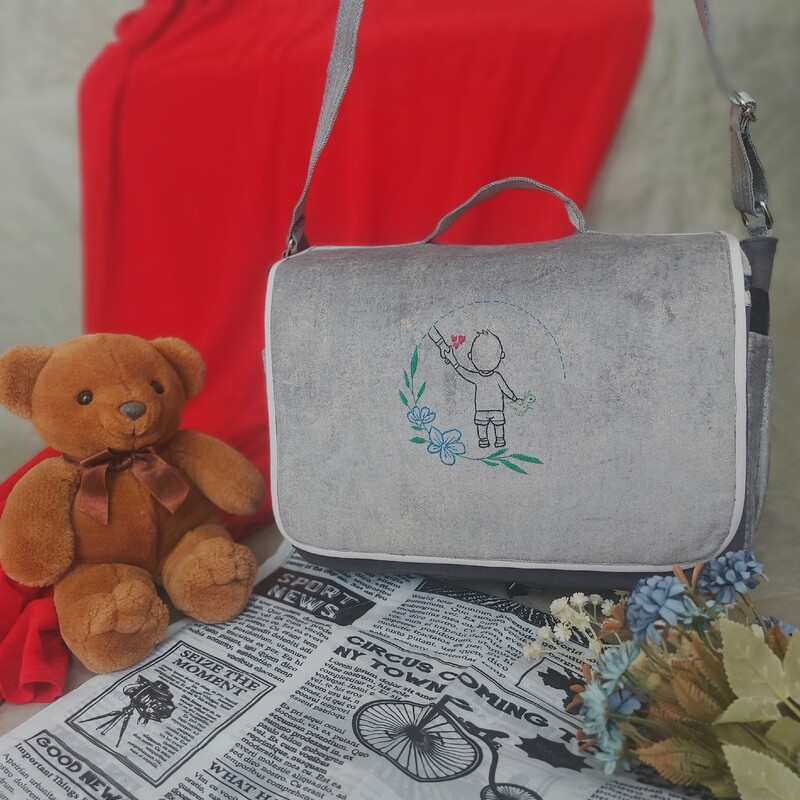 کیف مادر و کودک بسیار جادار و سبک با قیمتی شگفت انگیز ...مناسب برای لوازم کودک و نوزاد