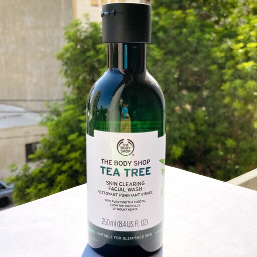 شوینده صورت فیس واش تی تری بادی شاپ Tea Tree حجم 250 میل