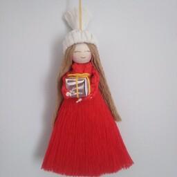 آویز عروسک مکرومه قابل سفارش با هر رنگ لباس ومو، اندازه عروسک هم قابل تغییر میباشد مطابق با سلیقه شما 
