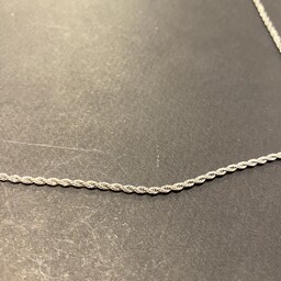 گردنبند مردانه  مدل زنجیر طنابی رنگ ثابت نقره ای یه کار با کیفیت 