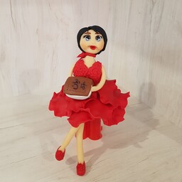 عروسک دختر یلدایی ساخته شده با خمیر ایتالیایی