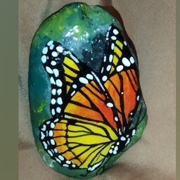 نقاشی روی سنگ  ،  طرح پروانه 1