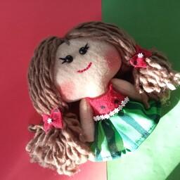 عروسک نمدی دختر  یلدایی زیبا و با نمک با لباس هندوانه ای 