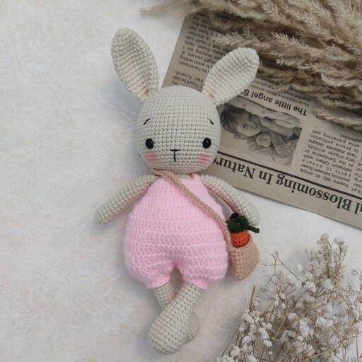 عروسک خرگوش بانی با کیف و هویج
