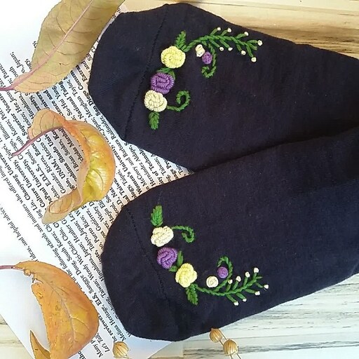 جوراب گلدوزی شده با دست گل رروکوکو