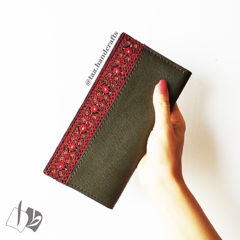 کیف موبایل و کارت زنانه چرم طبیعی به رنگ سبز از صنایع دستی طا