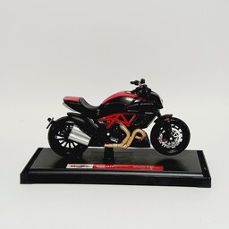 ماکت موتورسیکلت مدل Ducati Diavel Carbon برند مایستو مقیاس یک به هجدهم 