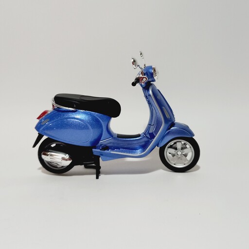 ماکت فلزی موتور سیکلت وسپا Vespa  رنگ آبی مقیاس یک به دوازده طول 15 سانتی متر