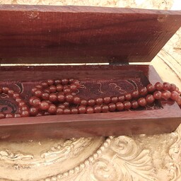 جعبه  چوبی منبت کاری  کار دست   با  نوشته  حسبی الله. جای مهر و تسبیح یا جا مدادی 