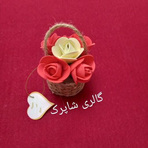 گیفت عروسی و جشن، گیفت یادبود وهدیه مدل گلدان کنفی با گلهای فومی برای عرض تشکر و خوش آمدگویی و یادگاری وهدیه به مهمان