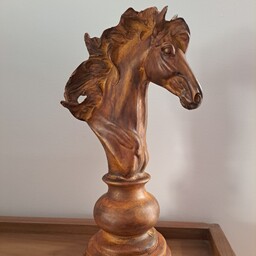 مجسمه اسب دکوراتیو  نما چوب  پلی استر رنگ پتینه خاص  27 در 13 سانتیمتر