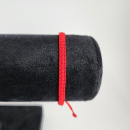 دستبند بافته شده تک رنگ مدل کشویی با قابلیت تغییر سایز رنگ قرمز 