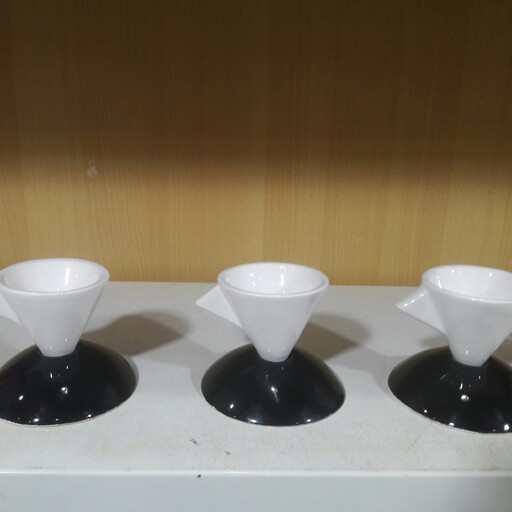 پالت قهوه خوری 2 عددی سرامیکی رنگ سیاه و سفید بسیار شیک و مجلسی قابلیت ماکروویو رنگ ثابت در شستشو 