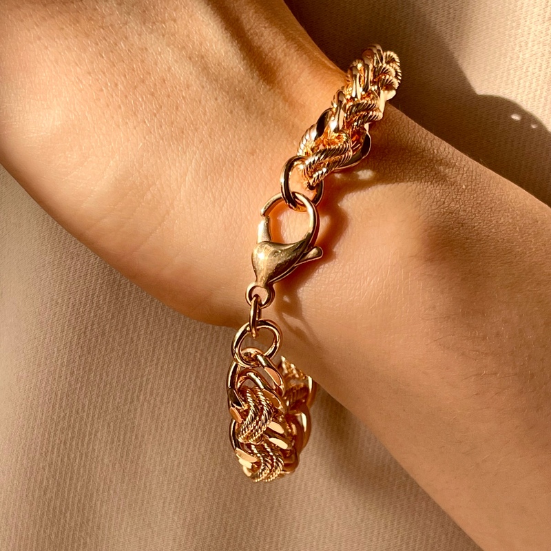 دستبند زنجیری بافت و تراش مشابه تربن طرح طلا برند ژوپینگ رنگ ثابت