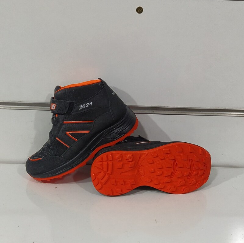 کفش اسپرت پسرانه ی 2024-زیبا و شیک و بادوام-مناسب برای ورزش و پیاده روی-کد(161)