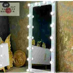 آینه گریم قدی هالیودی دررنگ بندی سفید ومشکی هزینه ارسال به صورت پس کرایه به عهده مشتری میباشد 