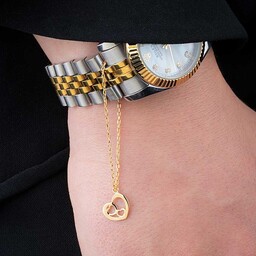 طراحی آویز ساعت نقره با روکش طلا در طرح دلخواه شما 