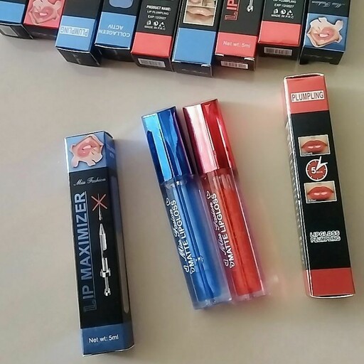 برق لب  لب برند Lip maximizer روی لب رنگ نمیده