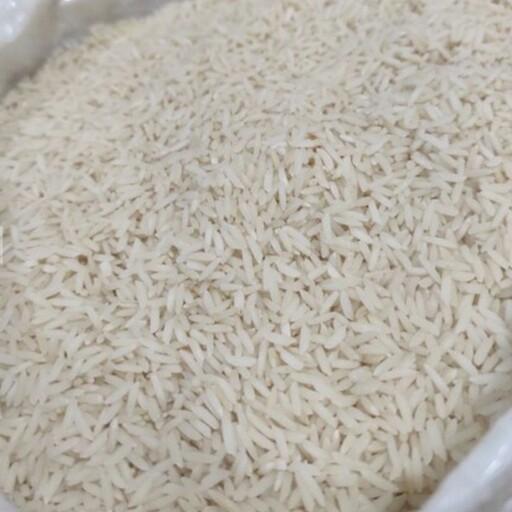 برنج هاشمی گیلان درجه یک پاکسازی شده با دستگاه سورتینگ در کیسه پنج کیلویی