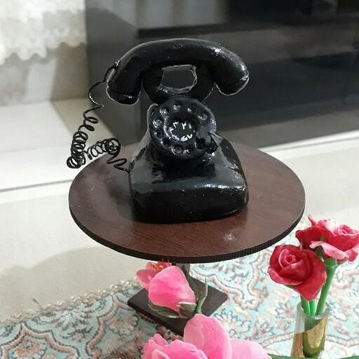 تلفن قدیمی نوستالژی با خمیر ایتالیایی قابل شستشو به همراه میز و یادآور خاطرات گذشته مناسب هدیه برای عزیزانتون قیمت مناسب
