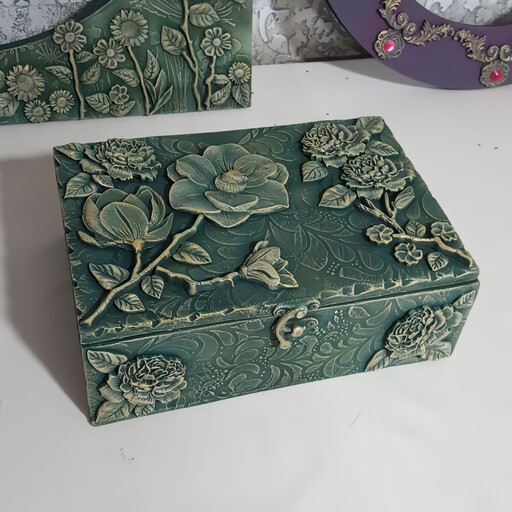 تی باکس چوبی جعبه پذیرایی چای و دمنوش ابعاد16 در24 گل های جعبه برجسته و دستساز قابل سفارش در ابعاد و رنگ دلخواه