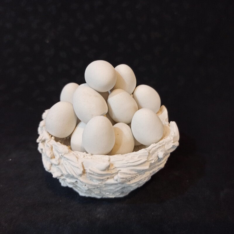 دکوری لونه پرنده به همراه 18 عدد تخم مرغ مینیاتوری  ، بیس خام لونه و تخم مرغ