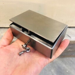 جعبه فولادی قفل دار با دو کلید دست ساز