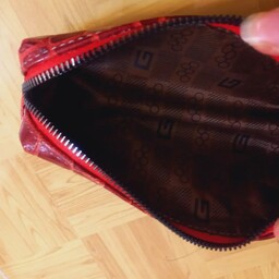 کیف چرم طبیعی کیف آرایشی طرحدار کروکودیلی در رنگ بندی 