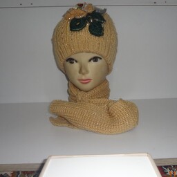 کلاه و شال گردن زنانه گرم پک4عددی در طرحهای متفاوت.  فری سایز. رنگبندی متنوع 