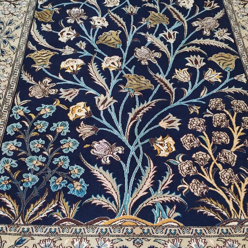 قالیچه آنتیک  دستباف قم کرک و گل ابریشم 