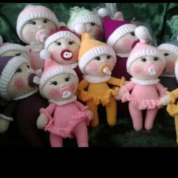 عروسک نوزاد عالین برای سیسمونی و هدیه دادن  با کاموایی مرغوب ایرانی بافته شده و قابل شستشو بااب سرده  اندازه قدش حدود 20