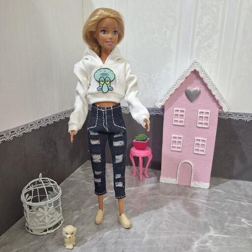 هودی عروسک باربی  شامل هودی (با طرحهای مختلف لطفا ورق بزنید )و شلوار جین 